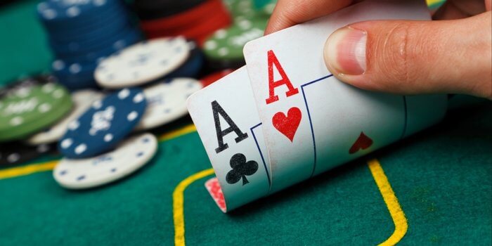 Kiếm tiền nhanh nhờ game bài poker online như thế nào - Hình 1