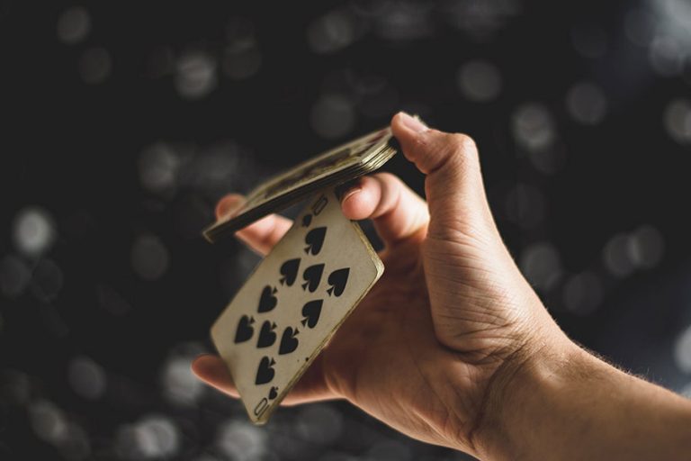 Điểm mấu chốt của phương pháp cược chặn trong Poker